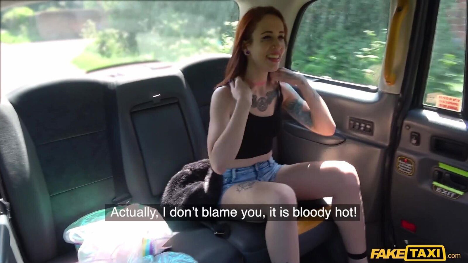 Tattooed minx Lilyan pounded