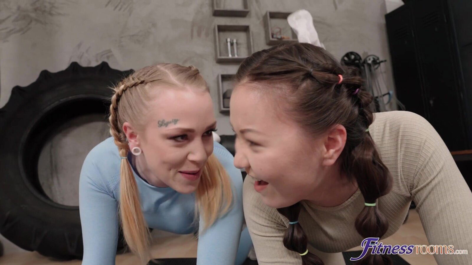 Fitness Rooms Nasty Girls Want Fighter's Male Pole Chrystal Sinn