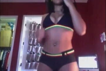 Ebony Beauty Serenades Pussy