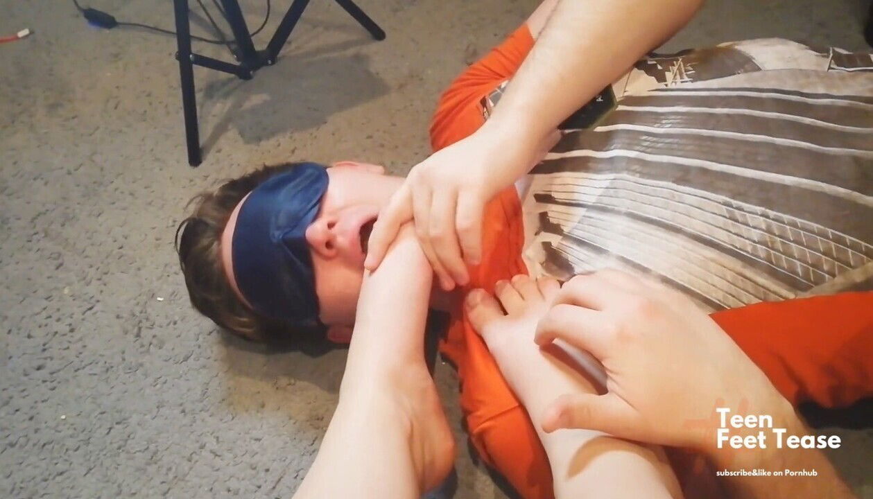 Feet slave, foot worship, feet worship