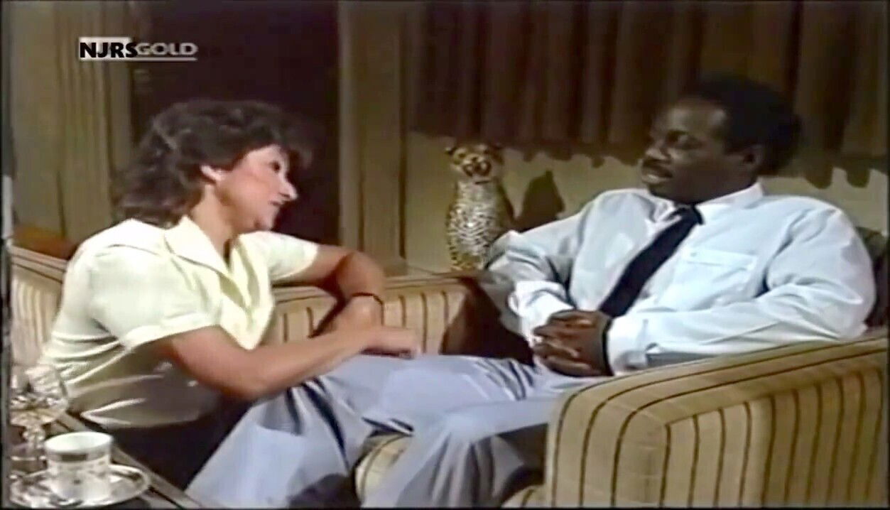 Kissing, ultra-kinky, pants