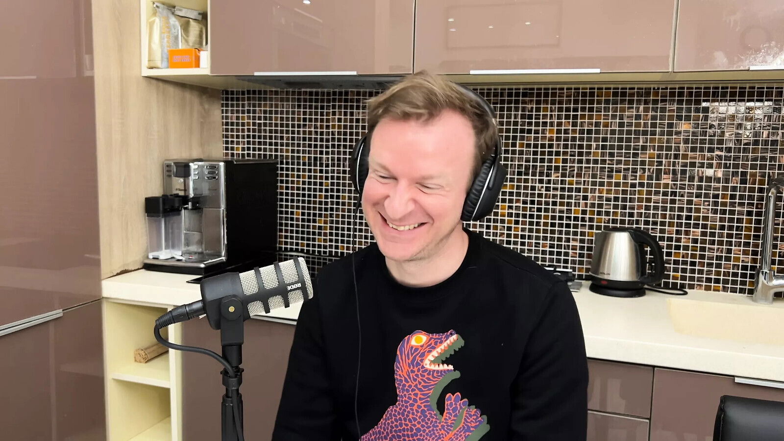 LustCast Redhead Scarlett Jones talks about experience porn