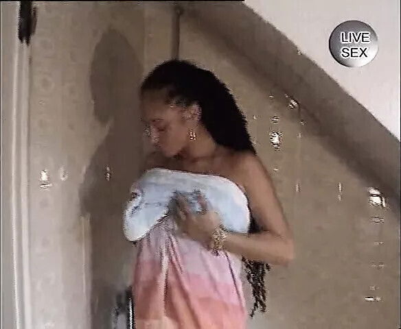 Sexy Latina endlich Hause gefickt