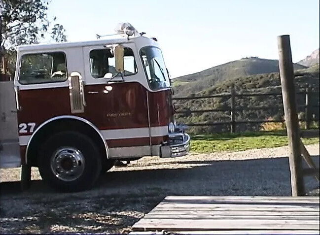 Superb blonde whore gets asshole screwed light truck