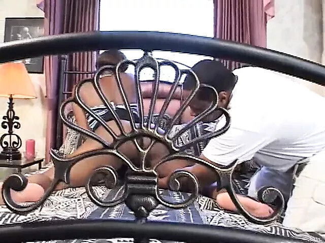 HEATWAVES presents: AFRICAN WHORES Chapter