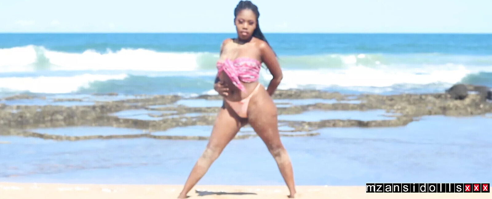 Babblingbotty strip tease while mzansi_onlyfan watched