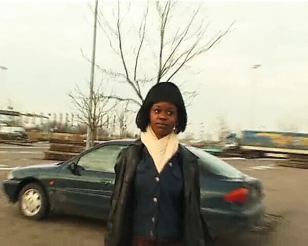 Schwarze Jenny Jahre legt beim Casting direkt