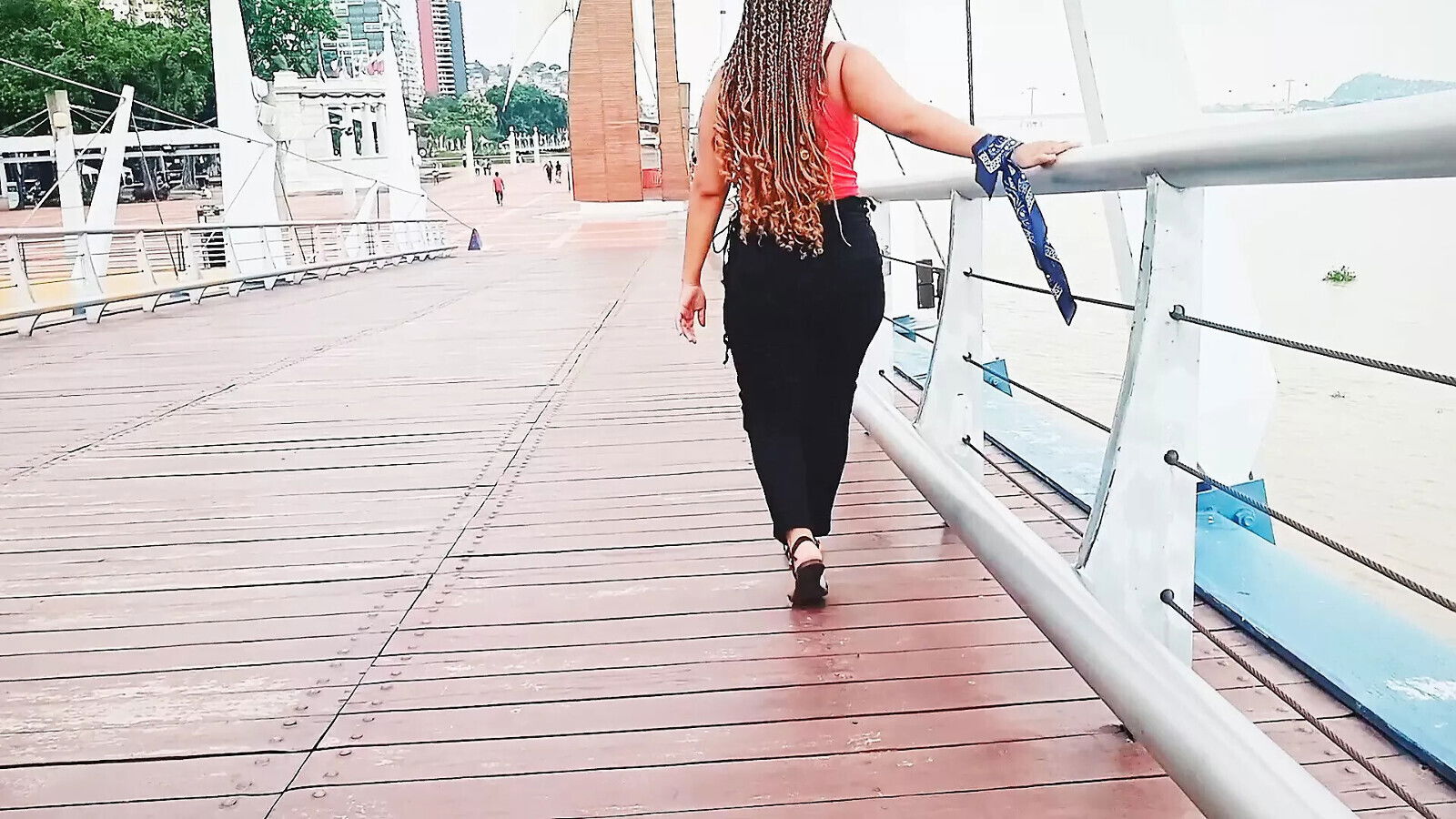 FIRST TIME WITH MILF AMATEUR HOME VIDEO- HUGE ASS.