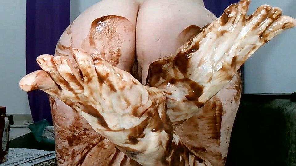 Feet fetish Brazilian_Miss wanking foot with chocolate