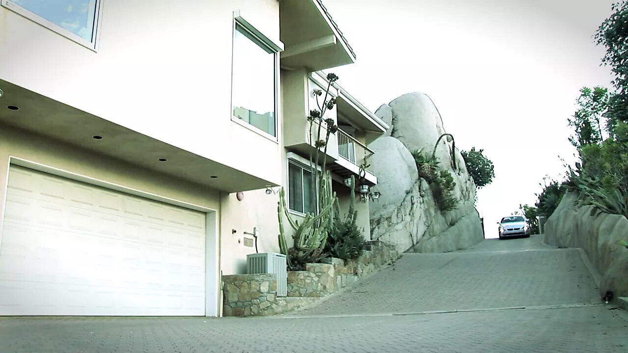 Sexy threesome with beautiful young girls