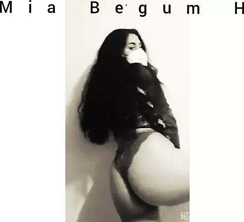 butt woman filmed video while masturbating