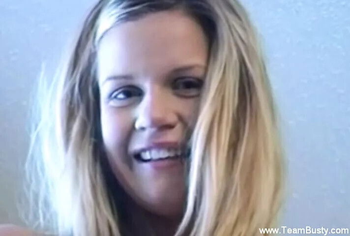 Lisa Cums After Using Sticky Fingers