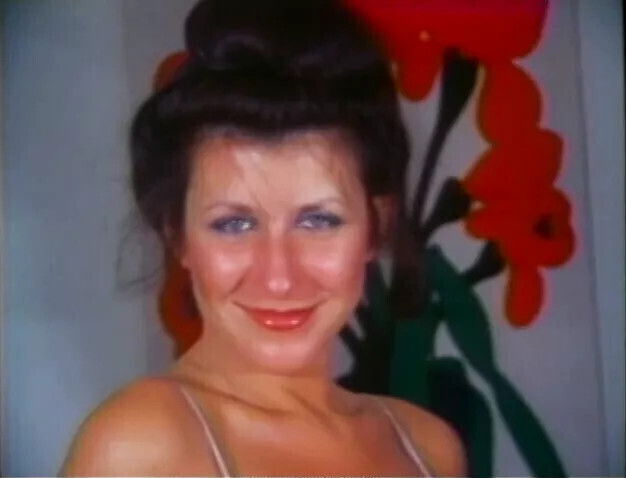 Lusty brunette with curvy body gives sloppy head back