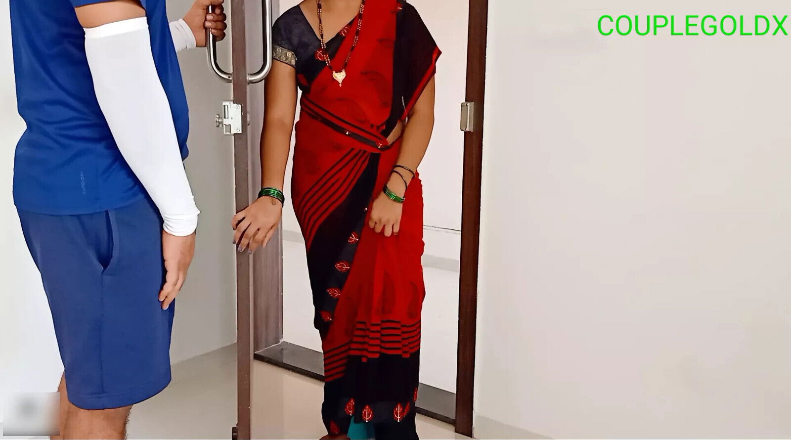 Kamvali rahi mujhe jarurat sakte