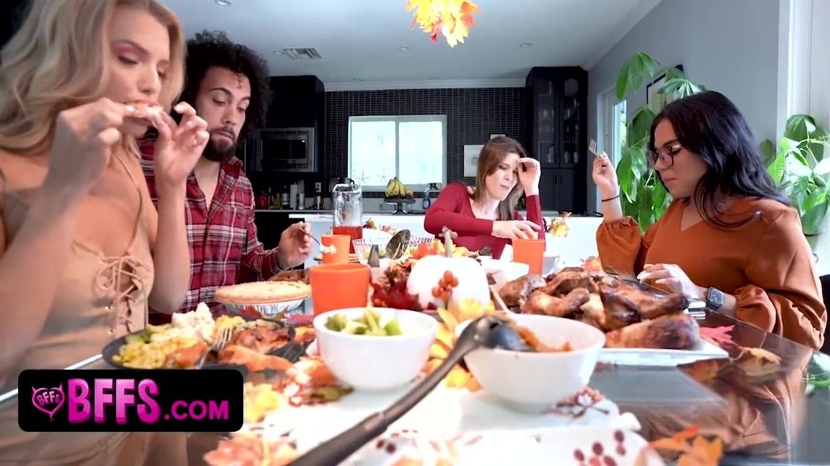 Kristi Curiali And Alex Kane In Sexy Teen Blonde Invites Her Boyfriend Over For Thanksgiving