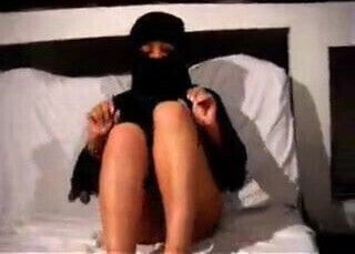 Niqab Chick Gets Drilled