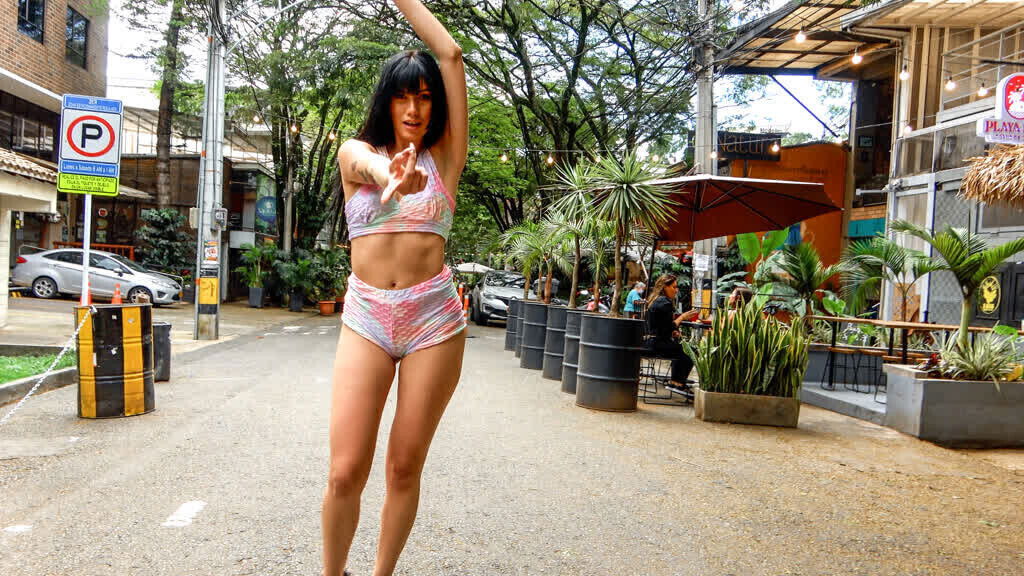 Horny Latina Babe Slut Gets Picked Up And Ass Fingered!