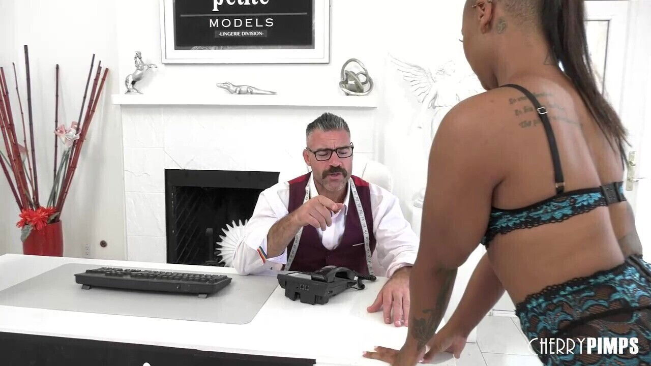 Petite Big Tits Ebony Babe Avery Jane Gives A Hardcore Interracial Fuck At Her Agency Audition