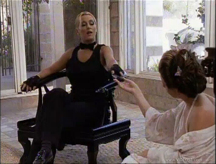 Lesbian threesome with Wendi Knight Jessica Jewel having orgasm