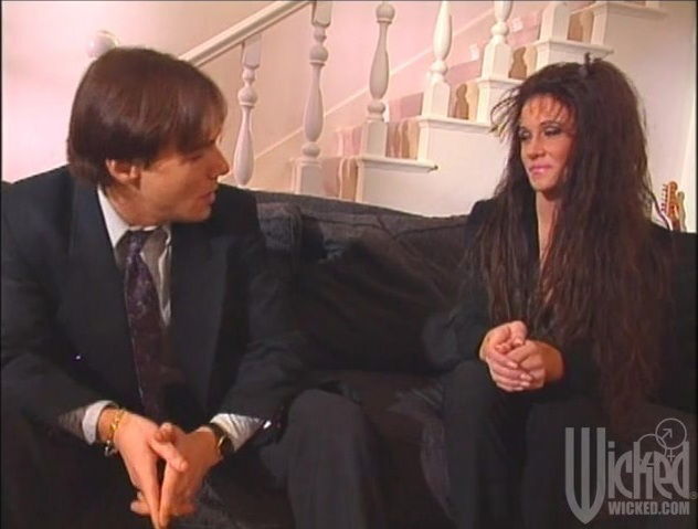 London Shauna Edwards moaning while being dicked hard