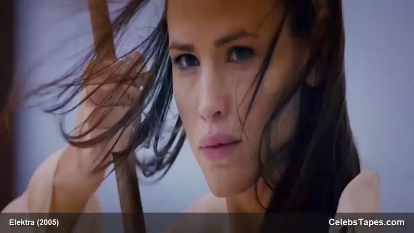 Jennifer garner lesbian kissing