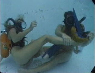 Twin Hose Fuck In a Pool 1 of 3