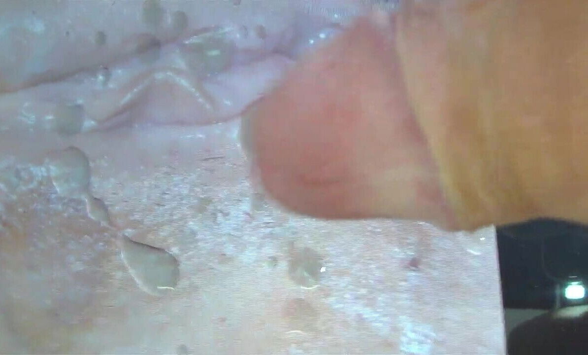 Tossertim nuts on Miss DeMeanour's gorgeous cunt 