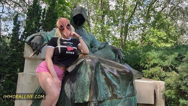 HUGE CUMSHOT Little BUSH PERFECT BODY Bombshell Christina Shine