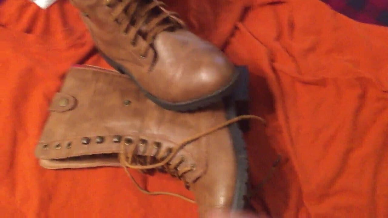 wifes combat boots