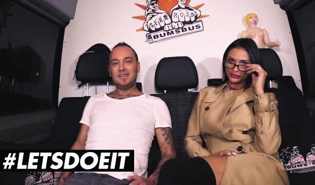 BUMSBUS Brunette Slut Milks With Mouth Pussy Outdoor LETSDOEIT