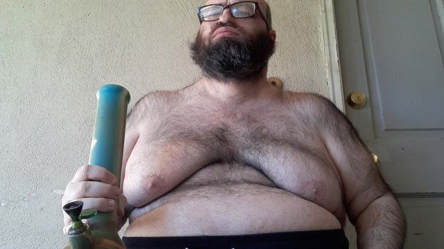 Cigarette bong before jerk