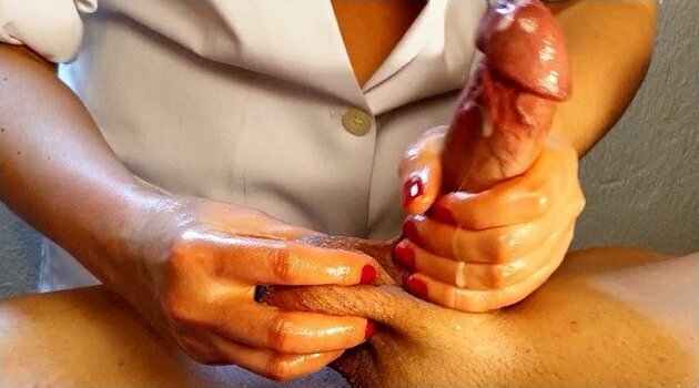 Home Masseuse at Work.. Ball grab Cumshot..