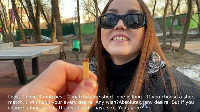 Сыграла игру была трахнута!! Дрочит ногами! Played game fucked!! Footjob!