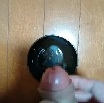 イケメン日本人の主観オナニー！カップにザーメン大量発射！033