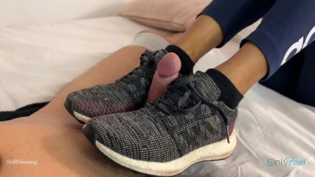 STUDENT Yoga Pants Adidas SHOEJOB (sockjob) shoes