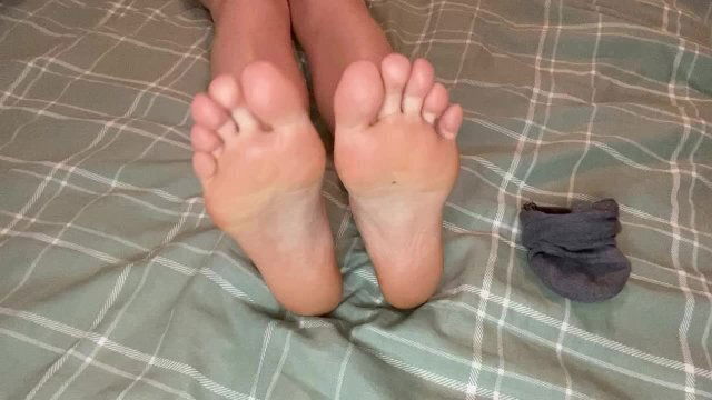 Perfect feet. beautiful toes. waiting from work lick suck fingers