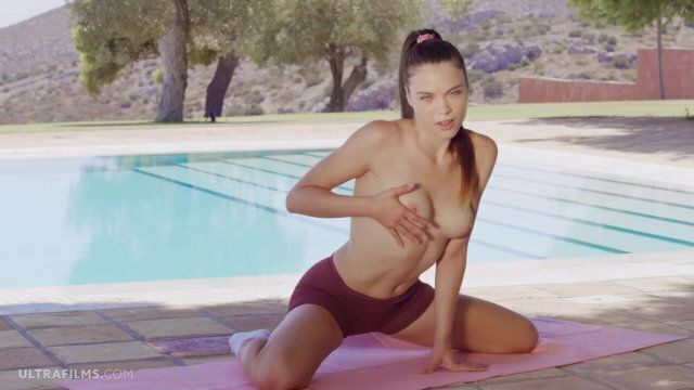 ULTRAFILMS Amazingly girl Elizabeth doing some exercises outside getting naked