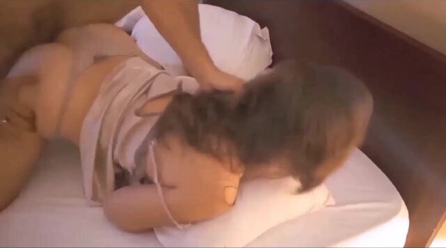 Amateur français, levrette, lingerie satinée, sexe habillé, pipe, anulingus