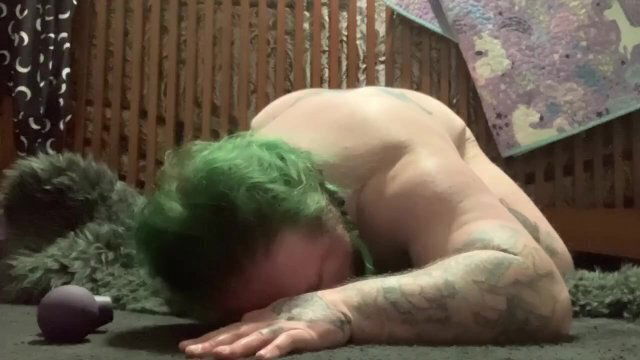 Tattooed Tries Quiet During Intense Orgasm Using Dildo Butt Plug