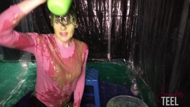 Irish Girl gets with gunge Pantyhose