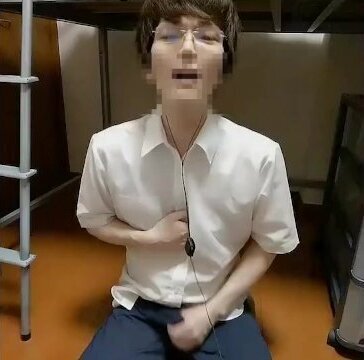 イケメンメガネ男子の乳首オナニー！乳首いじってフルボッキ！037