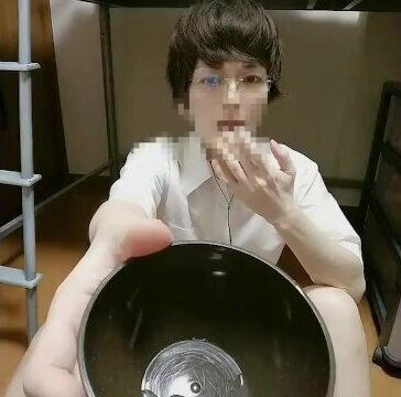 イケメンメガネ男子がオナ禁後の連続オナニーで連続発射！039