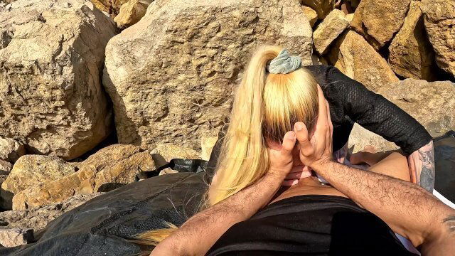 FUCK BEACH FUCKED TEEN MIDDLE ROCKS WHILE MOANED LOUDLY