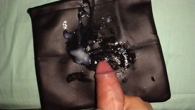 (Dialoghi italiano) moglie figlia appena maggiorenne stupido cornuto