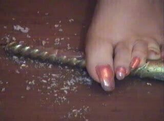 Candle scratching with long toenails