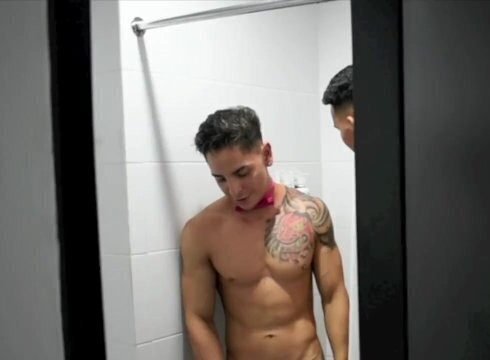 Stripper shower Show Exotic Guys