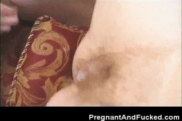 Preggio Threesome Creampied