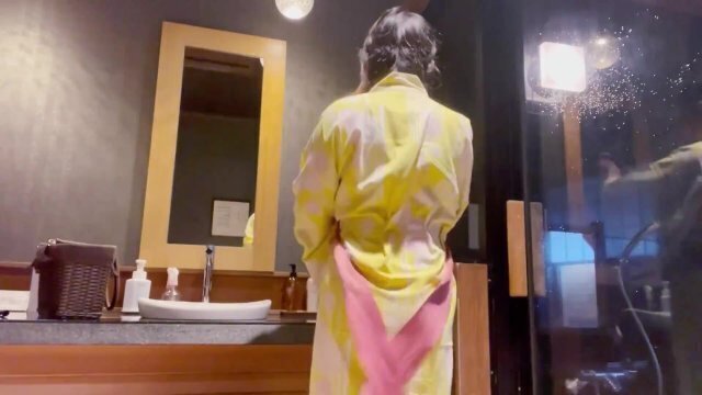 [Women alone travel Izumo spring worship]