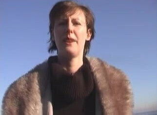  short hair brunette slag 