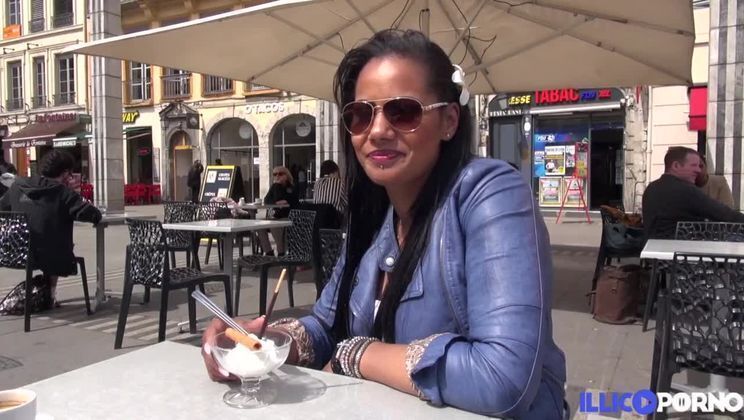 Clélie, sexy milf, returns first double libertine club